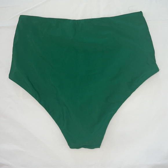 Floral Bikini set - Picture 7 of 9